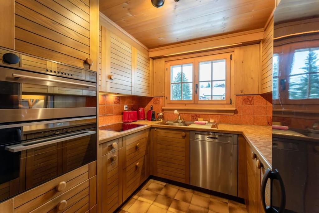 Charming Alpine Apartment Гштад Экстерьер фото